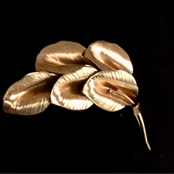 Rare and Beautiful Vintage Calla Lily Brooch. - Picture 1 of 4